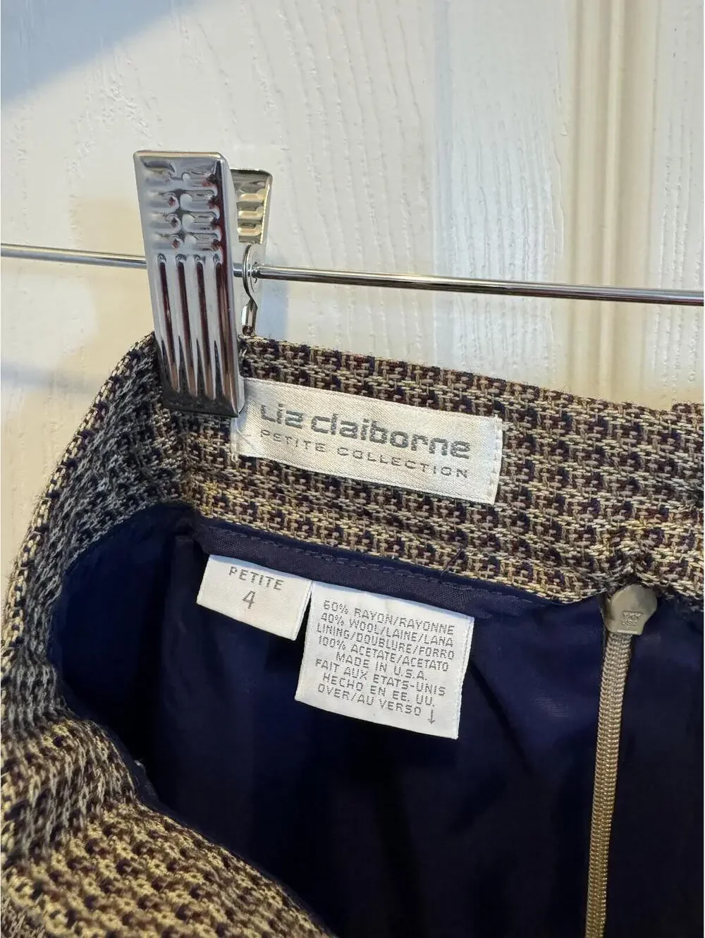 Liz Claiborne Petite 4 Houndstooth Midi Skirt‎